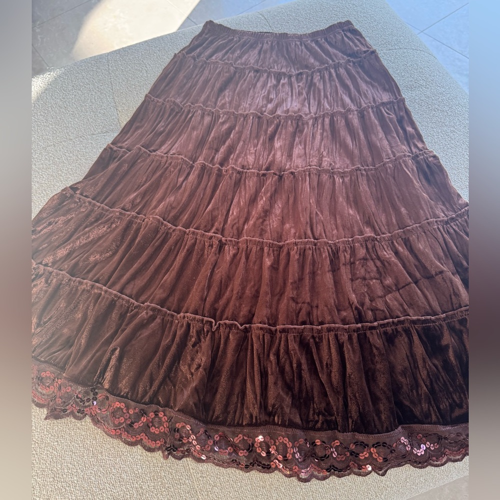 Vintage-Style Brown Velvet Tiered Maxi Skirt with Sequin Lace Trim โ Size S - Picture 3 of 7